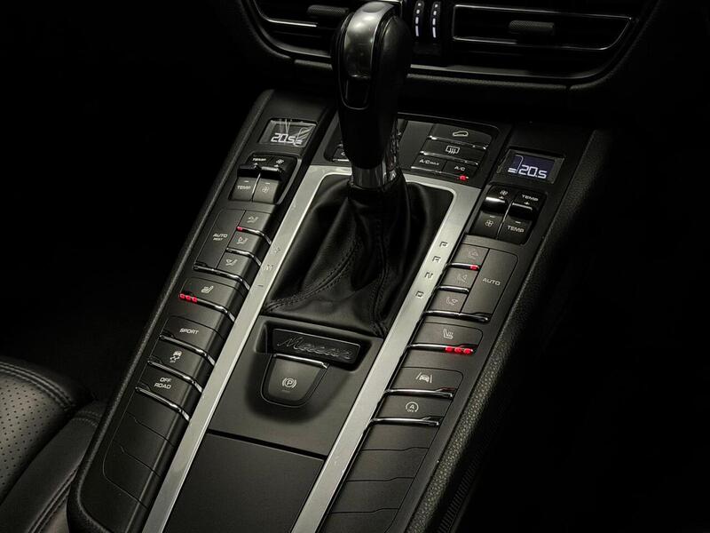 Porsche Macan T - U400059314