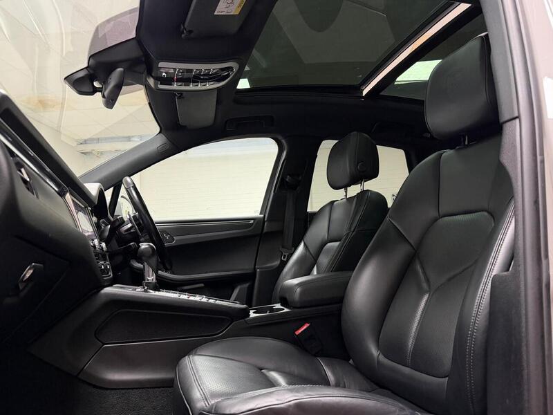 Porsche Macan T - U400059314