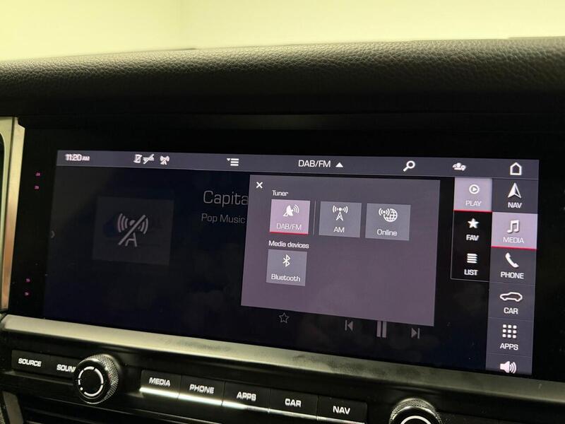 Porsche Macan T - U400059314