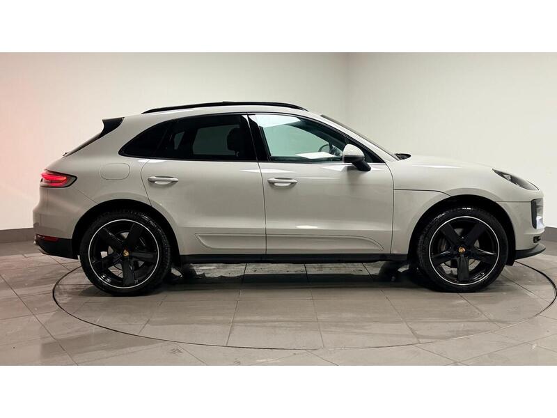 Porsche Macan T - U400059314
