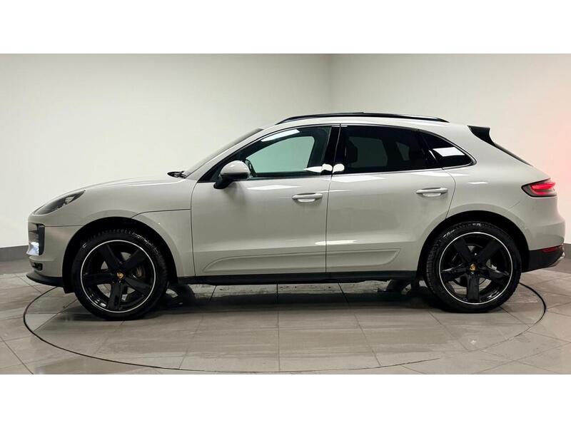 Porsche Macan T - U400059314