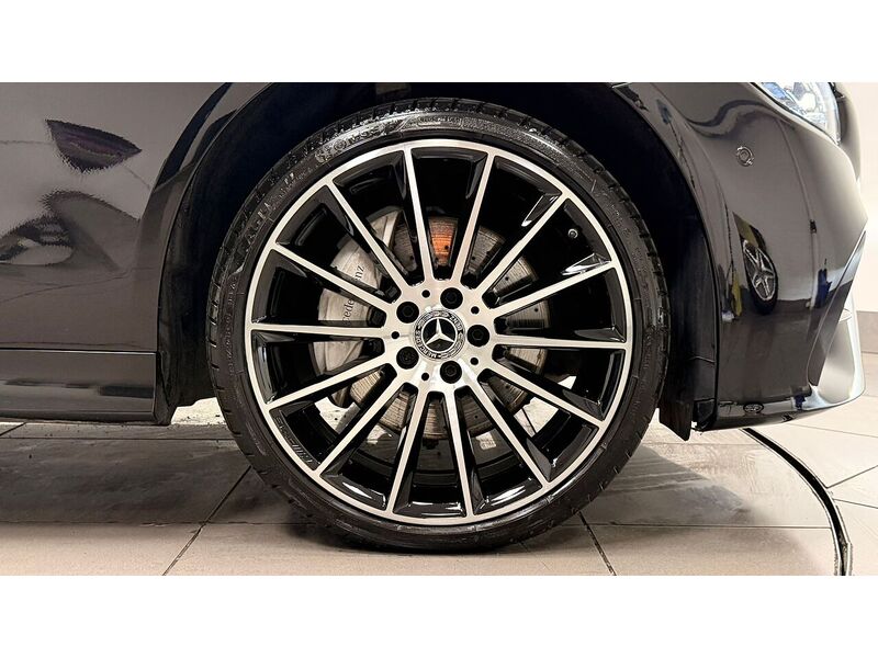 Mercedes-Benz E Class E300dh MHEV AMG Line Night Edition - U400059319