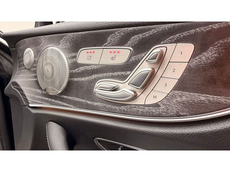 Mercedes-Benz E Class E300dh MHEV AMG Line Night Edition - U400059319