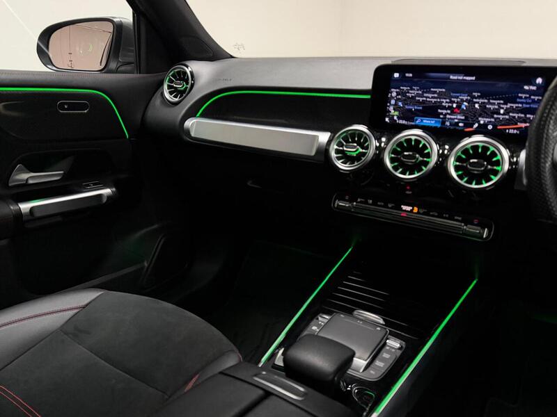 Mercedes-Benz GLB GLB200 AMG Line - U400059325