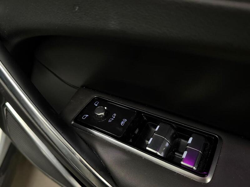 Jaguar F-PACE D200 MHEV R-Dynamic HSE - U400059326