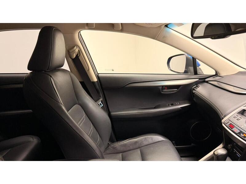 Lexus NX 300h Luxury - U400059328