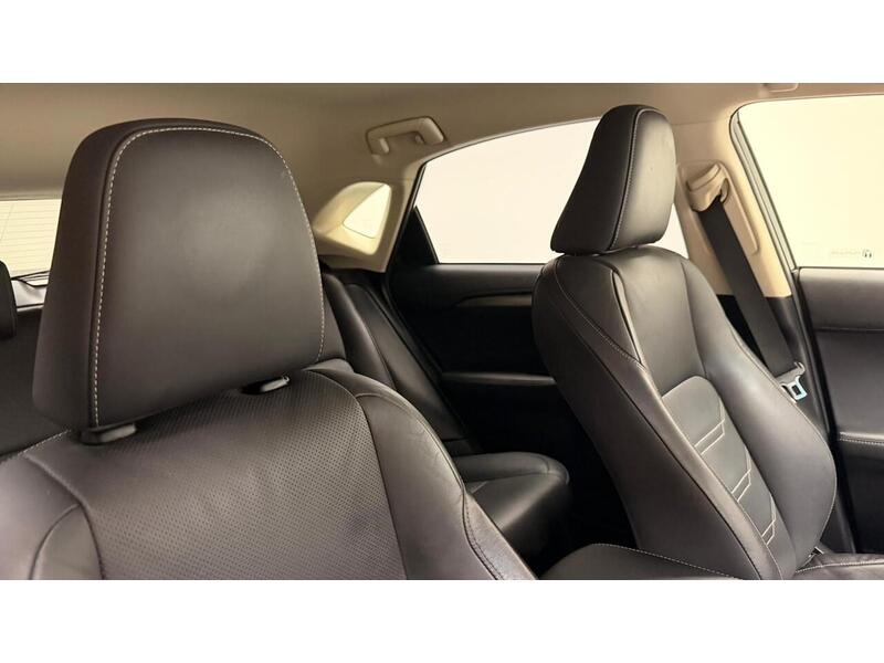 Lexus NX 300h Luxury - U400059328