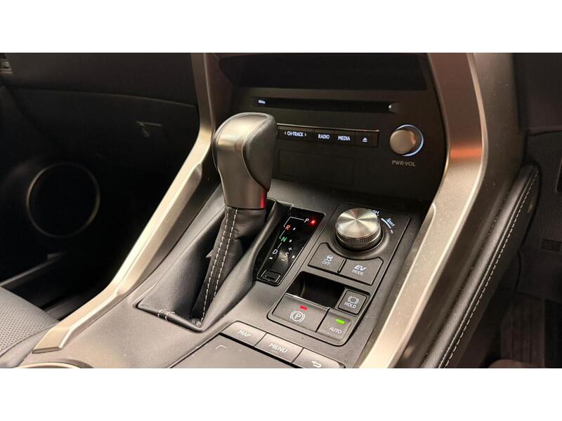 Lexus NX 300h Luxury - U400059328