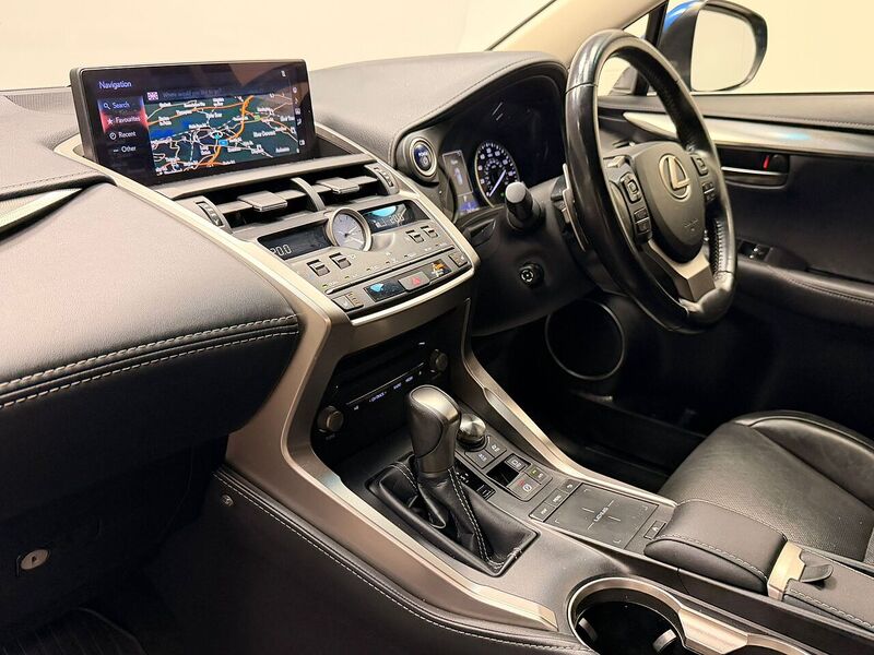 Lexus NX 300h Luxury - U400059328