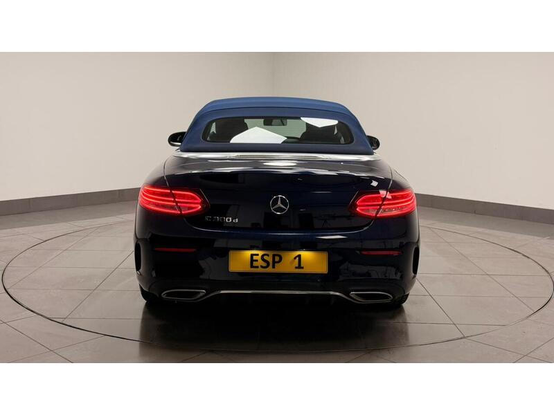 Mercedes-Benz C Class C300d AMG Line - U400059331