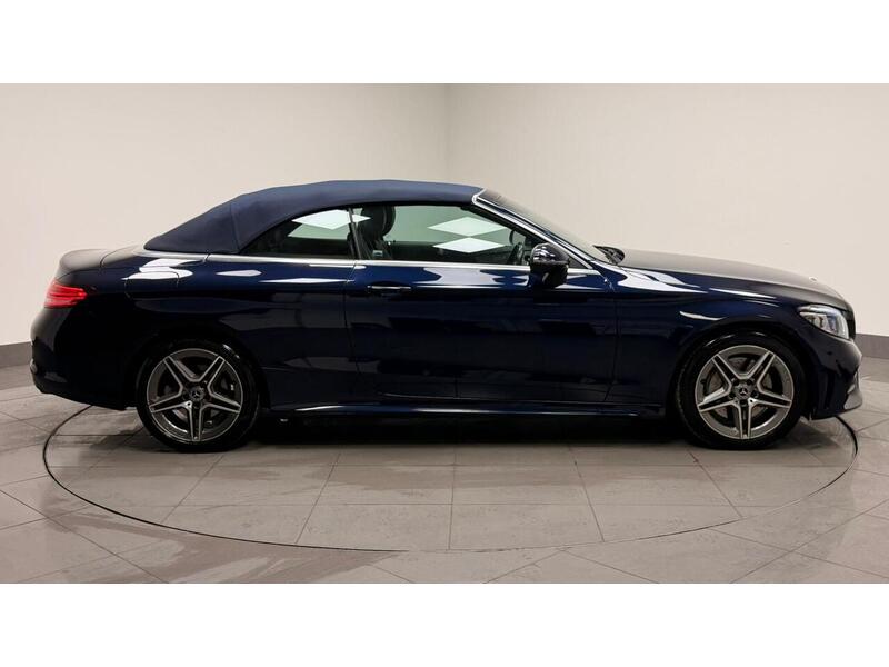 Mercedes-Benz C Class C300d AMG Line - U400059331