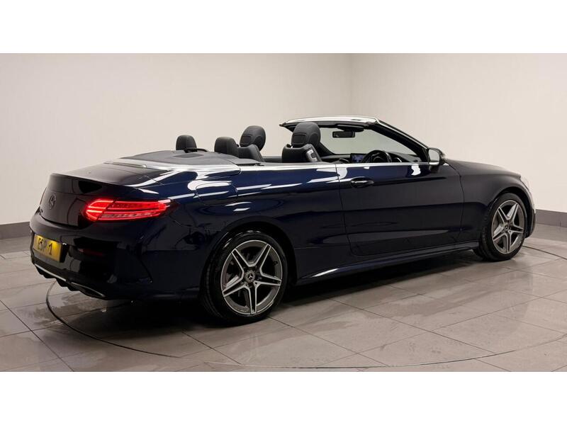 Mercedes-Benz C Class C300d AMG Line - U400059331