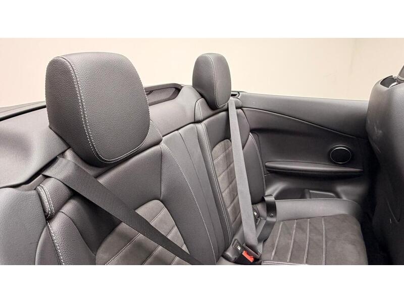 Mercedes-Benz C Class C300d AMG Line - U400059331