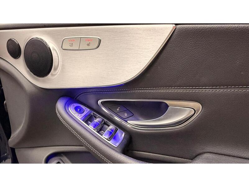 Mercedes-Benz C Class C300d AMG Line - U400059331