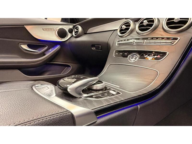 Mercedes-Benz C Class C300d AMG Line - U400059331