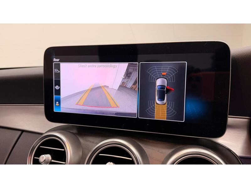 Mercedes-Benz C Class C300d AMG Line - U400059331