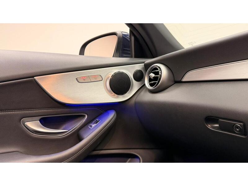 Mercedes-Benz C Class C300d AMG Line - U400059331