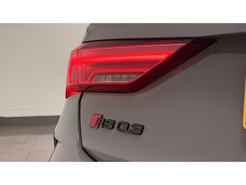 Audi RS Q3 TFSI Audi Sport Edition - U400059333