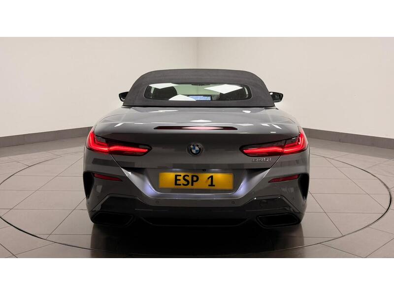 BMW 8 Series 840i M Sport - U400059338