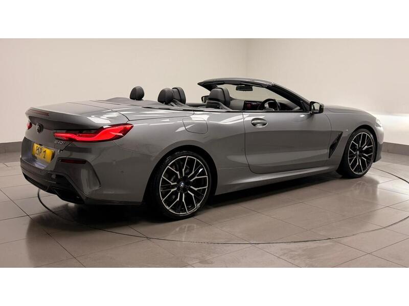 BMW 8 Series 840i M Sport - U400059338