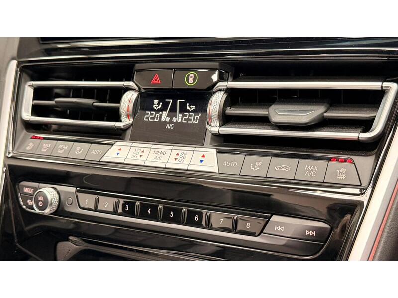 BMW 8 Series 840i M Sport - U400059338