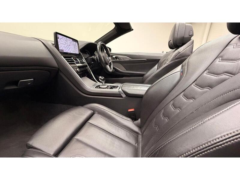 BMW 8 Series 840i M Sport - U400059338