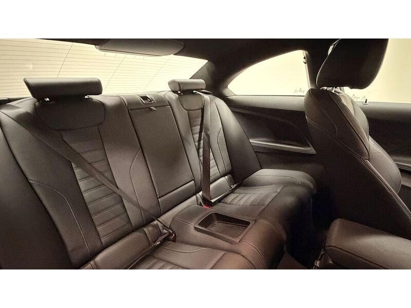 BMW 2 Series 220i M Sport - U400059351
