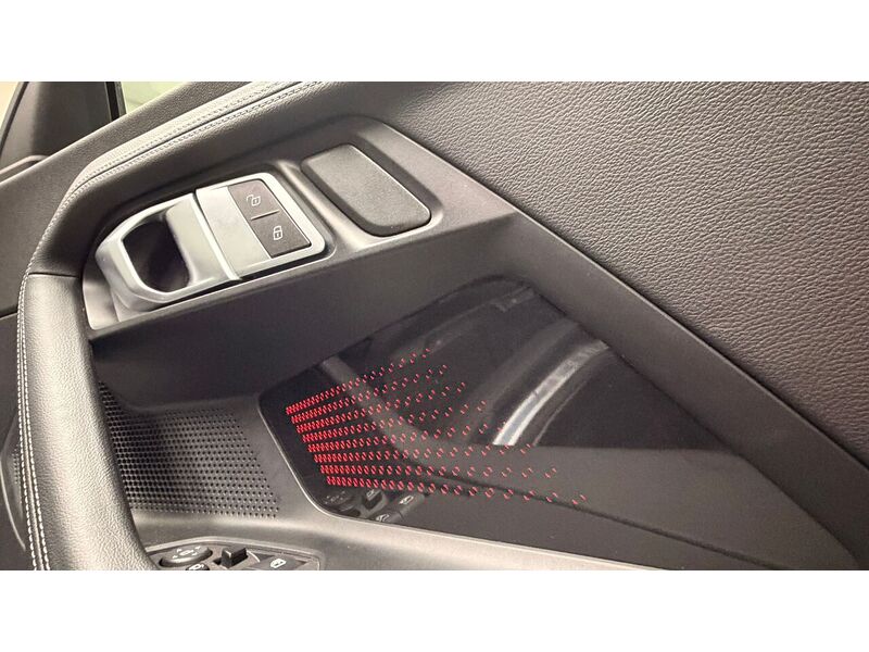BMW 2 Series 220i M Sport - U400059351