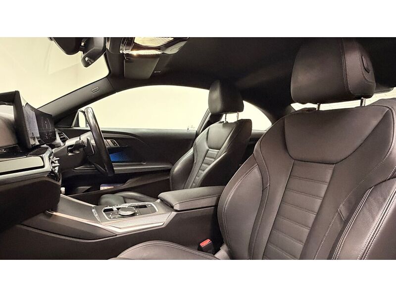 BMW 2 Series 220i M Sport - U400059351