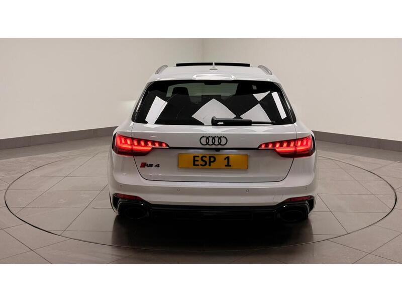 Audi RS4 Avant TFSI V6 Carbon Black - U400059357