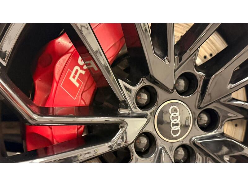 Audi RS4 Avant TFSI V6 Carbon Black - U400059357