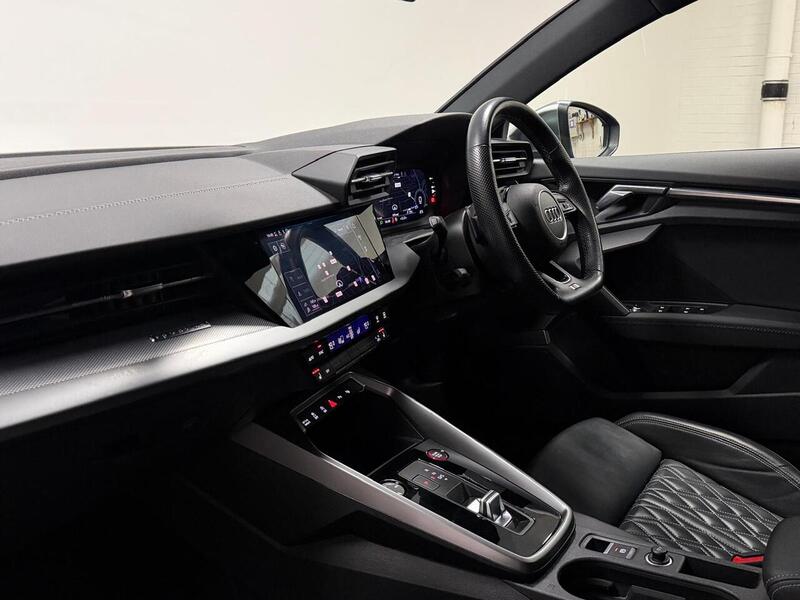 Audi S3 TFSI - U400059358