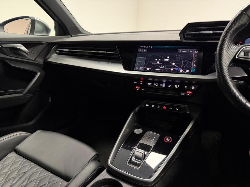 Audi S3 TFSI - U400059358