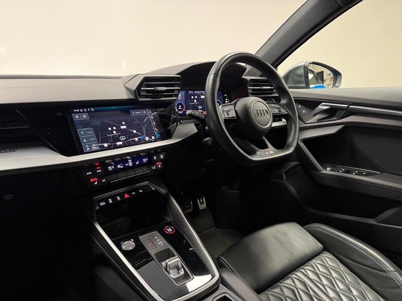 Audi S3 TFSI - U400059358