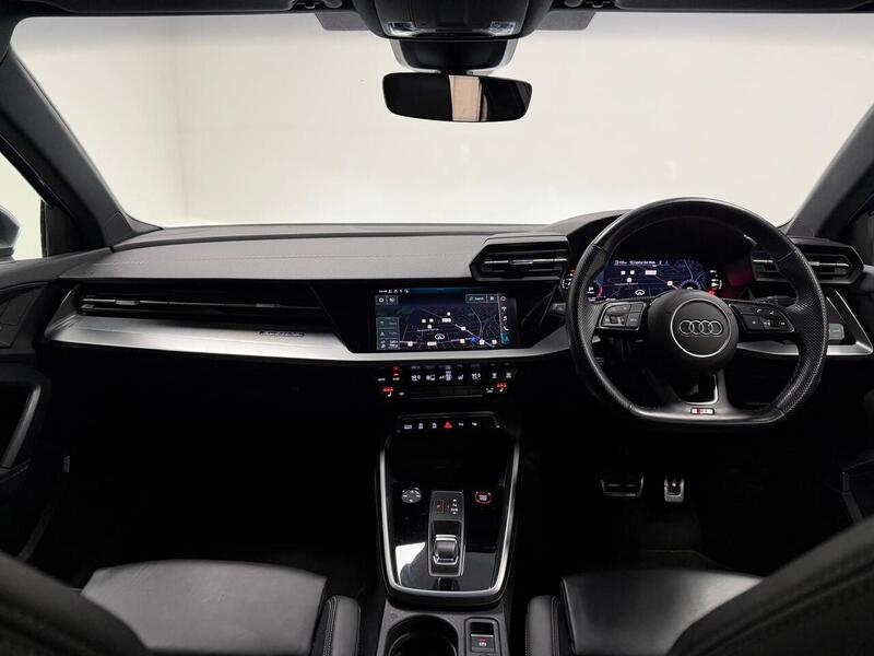 Audi S3 TFSI - U400059358