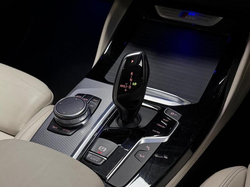 BMW X4 M40d - U400059374