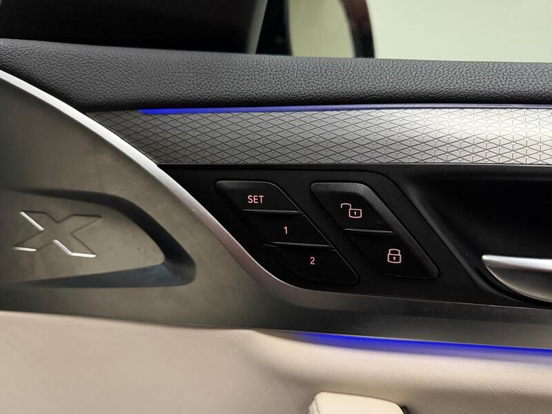 BMW X4 M40d - U400059374