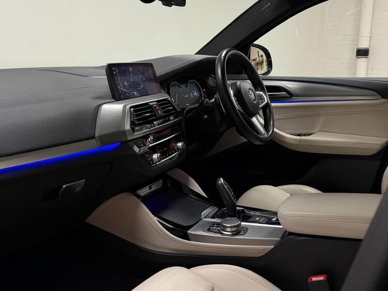 BMW X4 M40d - U400059374