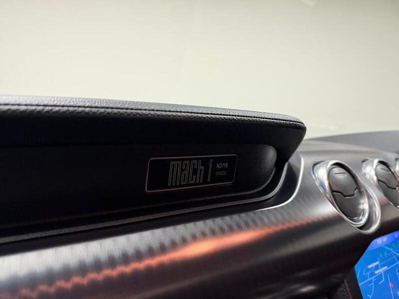 Ford Mustang V8 Mach 1 - U400059377