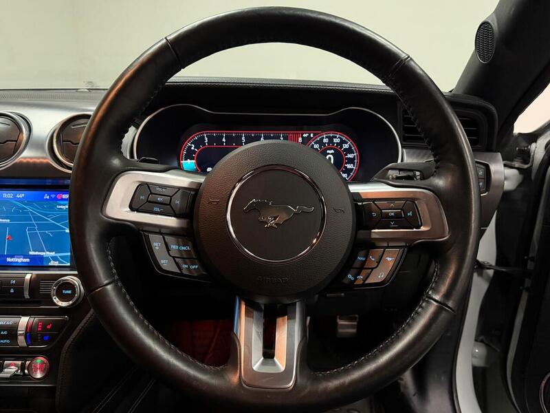 Ford Mustang V8 Mach 1 - U400059377