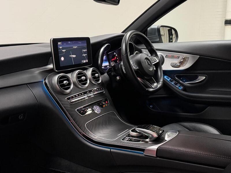 Mercedes-Benz C Class C300 AMG Line - U400059378