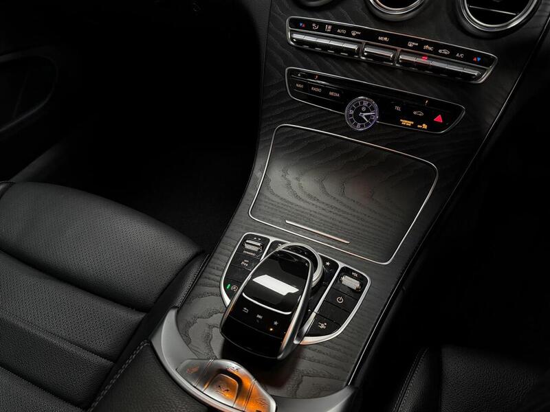 Mercedes-Benz C Class C300 AMG Line - U400059378