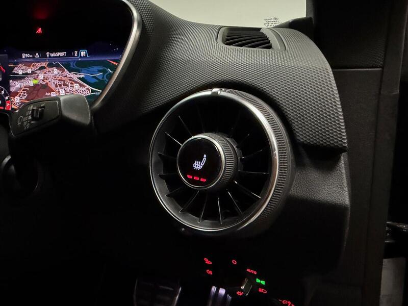 Audi TTS TFSI Black Edition - U400059380