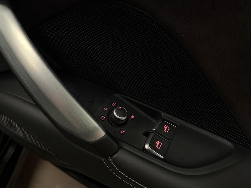 Audi TTS TFSI Black Edition - U400059380