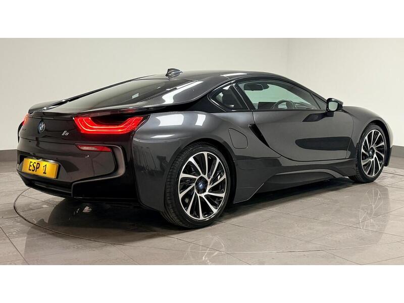 BMW i8  - U400059384