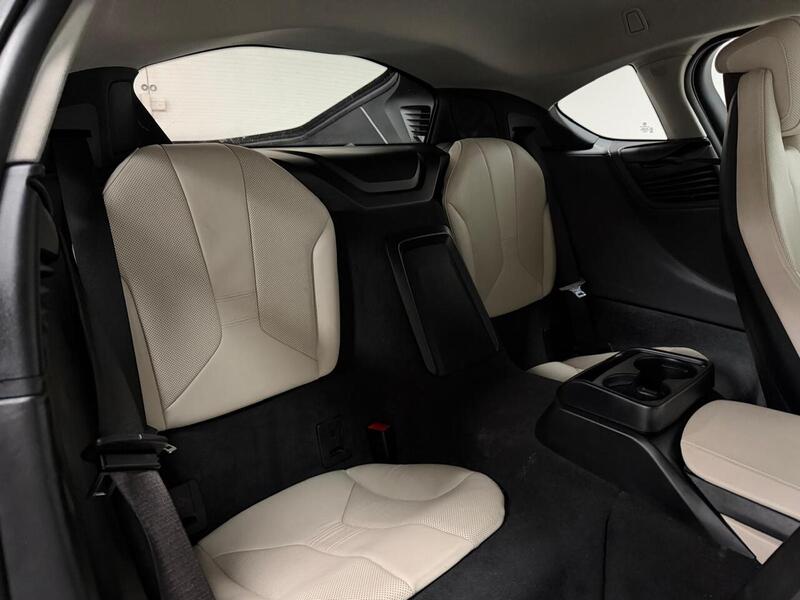 BMW i8  - U400059384