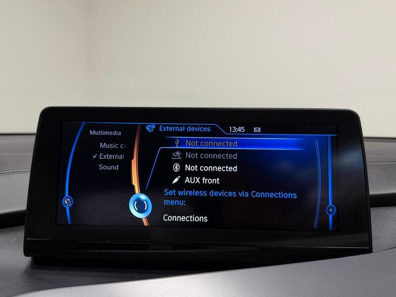 BMW i8  - U400059384