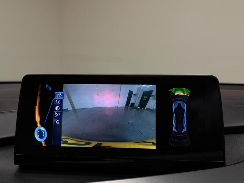 BMW i8  - U400059384