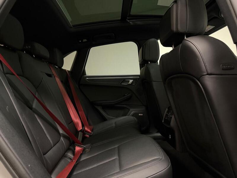 Porsche Macan T T - U400059399