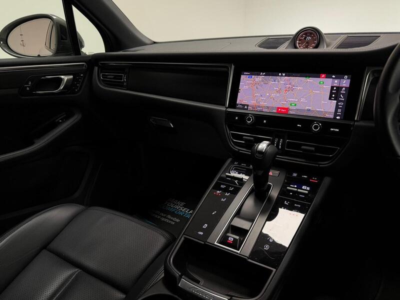 Porsche Macan T T - U400059399